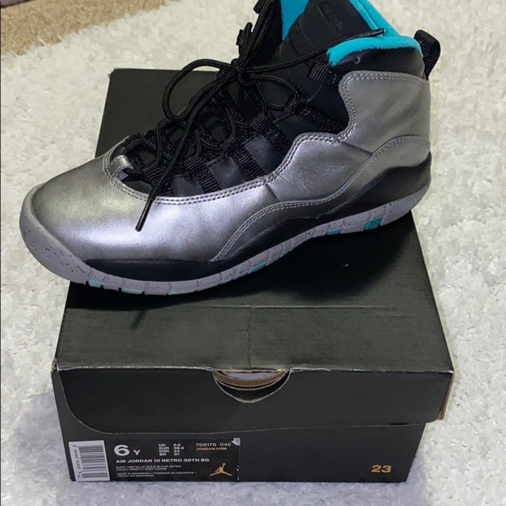 Air Jordan 10’s, Lady Liberty’s
